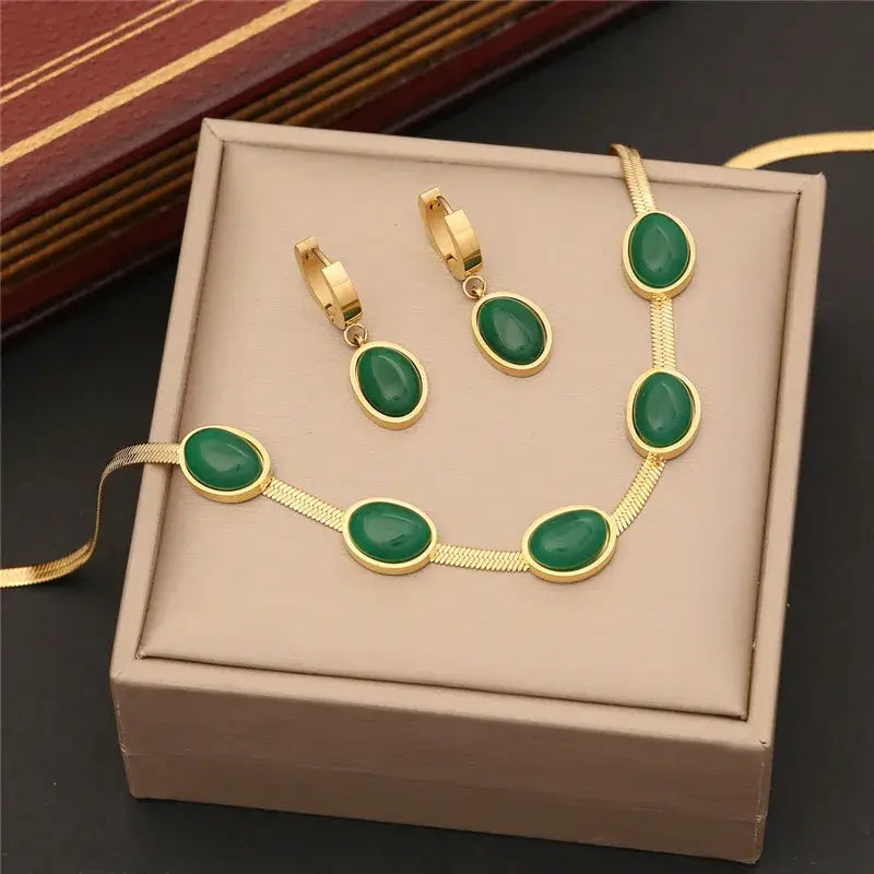Emerald Stone Pendant Bracelet Necklace Earring Set Jewelry ARCHE